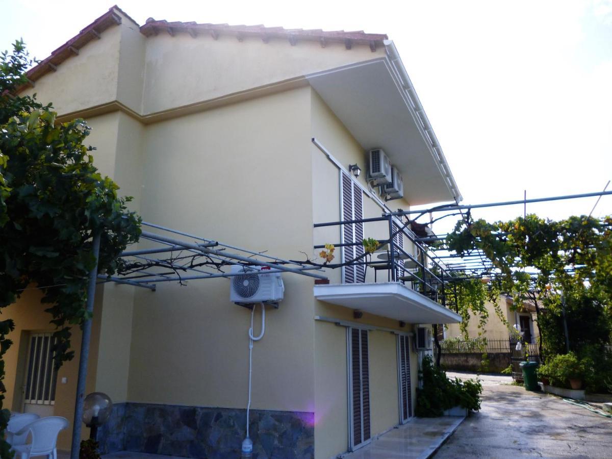 Giannis Apartment Agios Georgios Pagon Bagian luar foto