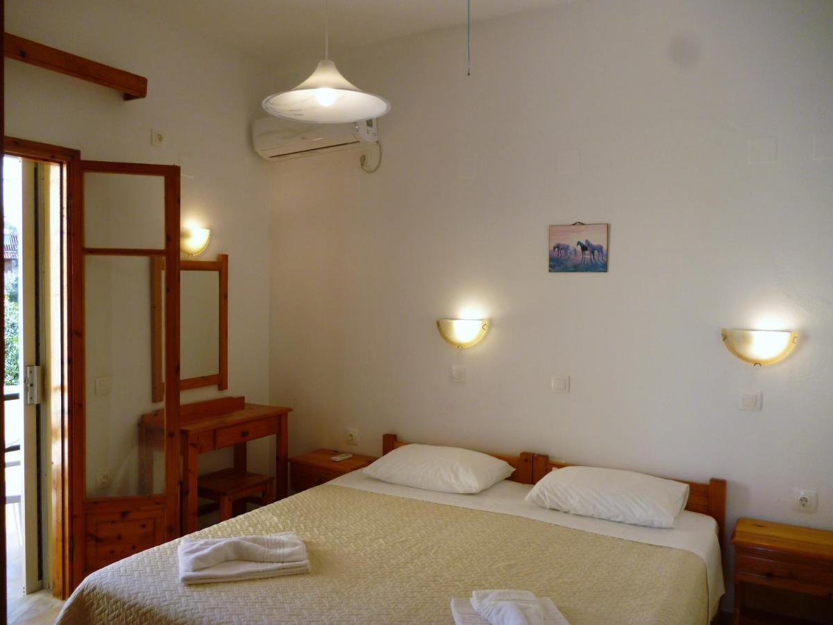 Giannis Apartment Agios Georgios Pagon Bagian luar foto
