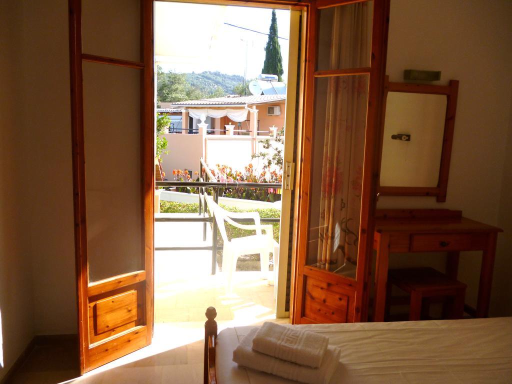 Giannis Apartment Agios Georgios Pagon Bagian luar foto
